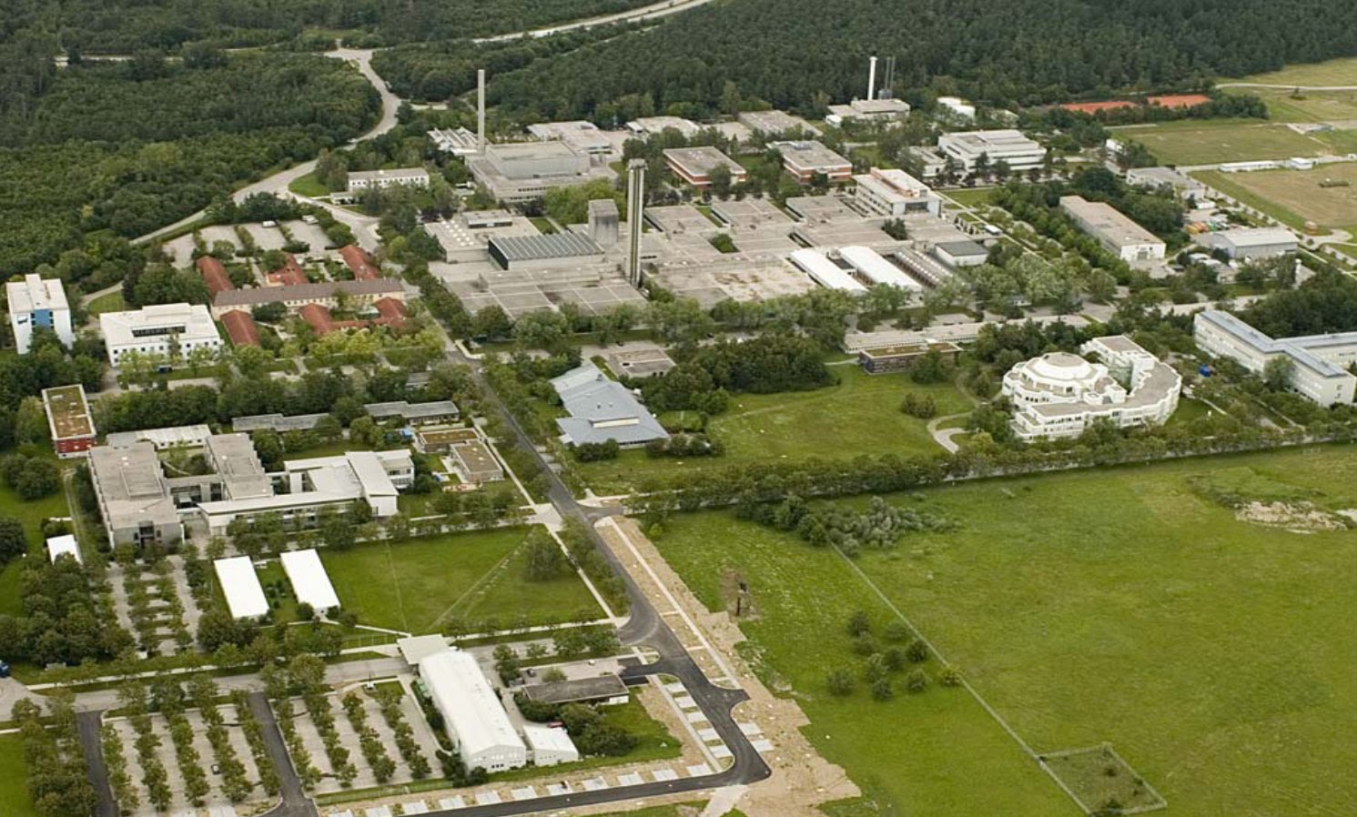 亥姆霍茲慕尼黑研究中心-德國環境與健康研究中心HMGU（上圖），是聯合會成員之一，以健康與環境為主要研究題目。